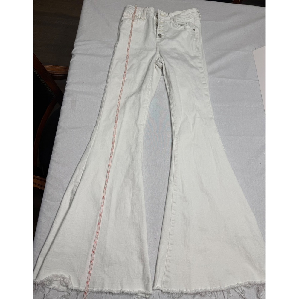 Forever 21 Premium White High Rise Button Fly Bell Bottom Flare Jeans Size 25